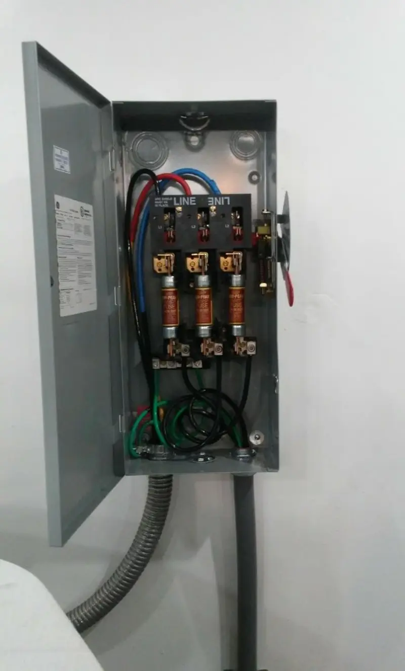 Three-phase disconnect switch installed for Electrical Wiring & Rewiring in Ottawa
